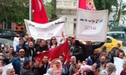 Des enseignants suppléants exclus du recrutement annoncent un sit-in à la Kasbah